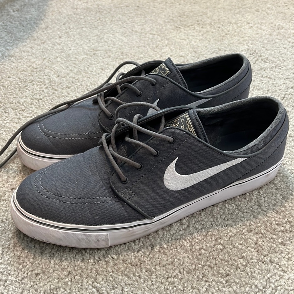 Mens Nike Stefan Janoski Grey Skateboard Sneakers